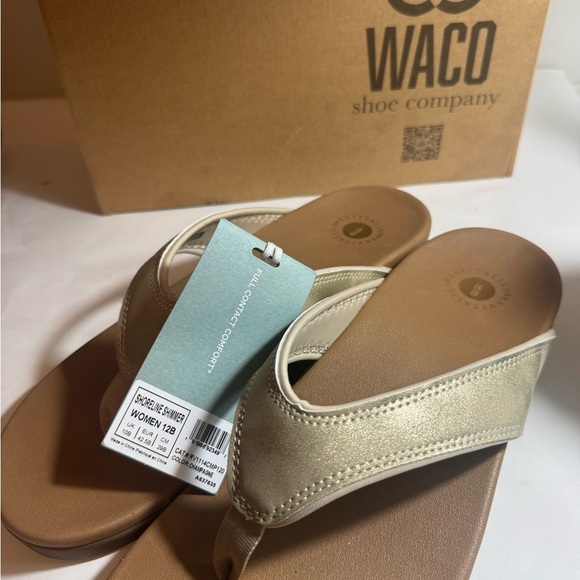 New Women's Tan Sandals sz 12B shoreline shimmer flip flops Waco - Picture 1 of 5
